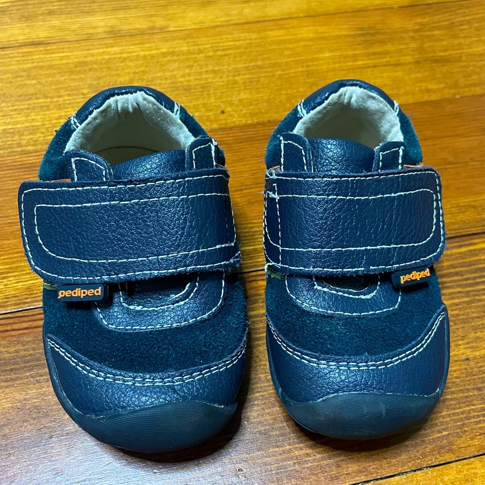 Pediped Grip N Go Shoes Size 19 or 4